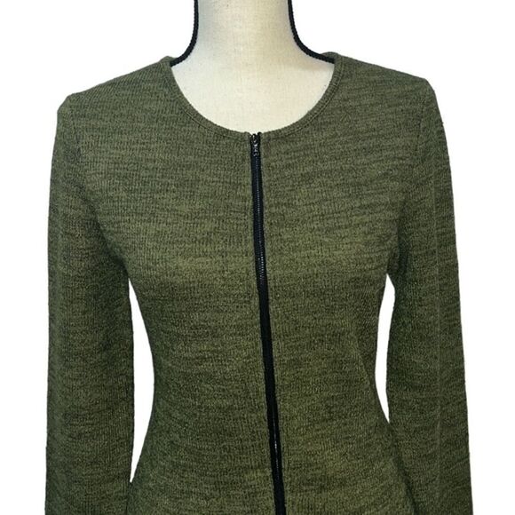 SHEIN Slayr Plus Zip Up Split Cuff Tee - Picture 4 of 12